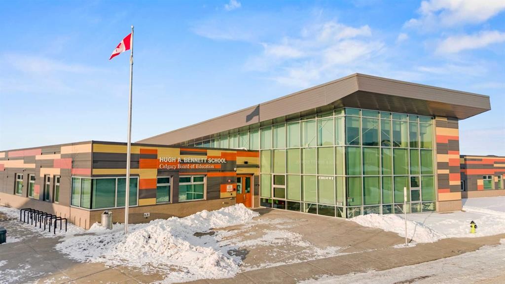 8487 Saddlebrook Drive Ne, Calgary, AB - Outdoor