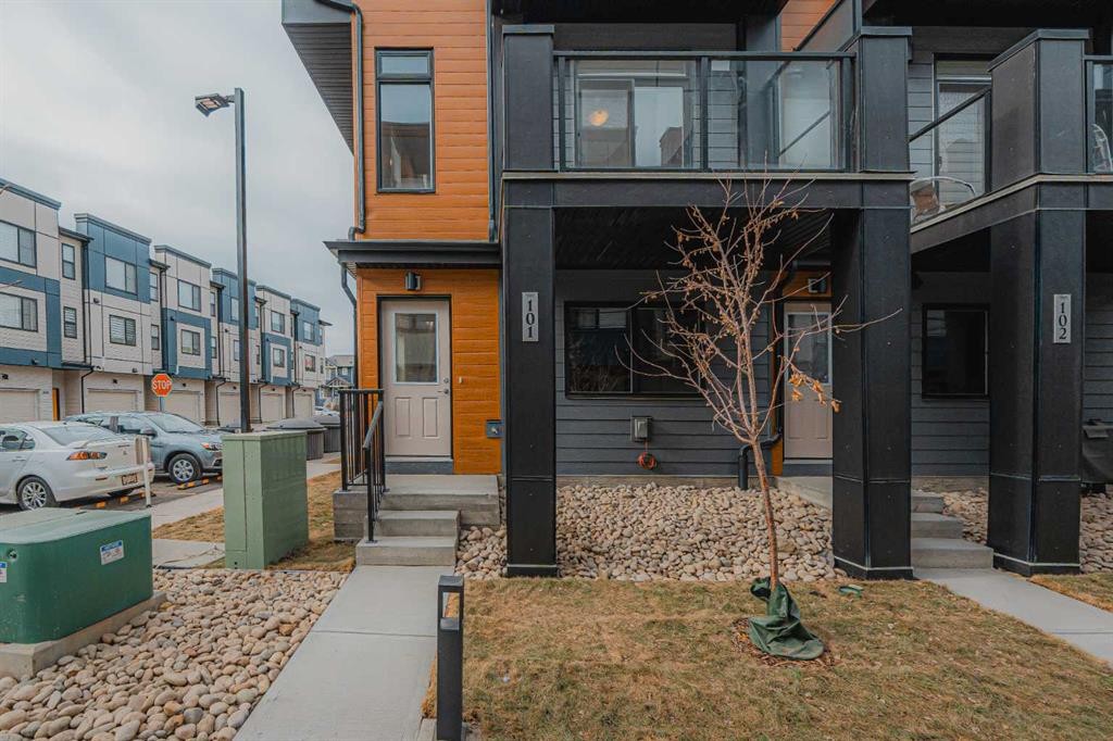 101-550 Seton Circle Se, Calgary, AB - Outdoor With Balcony