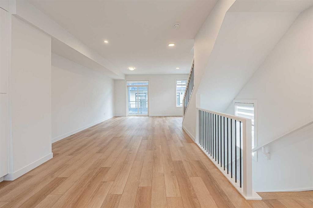 101-550 Seton Circle Se, Calgary, AB - Indoor Photo Showing Other Room