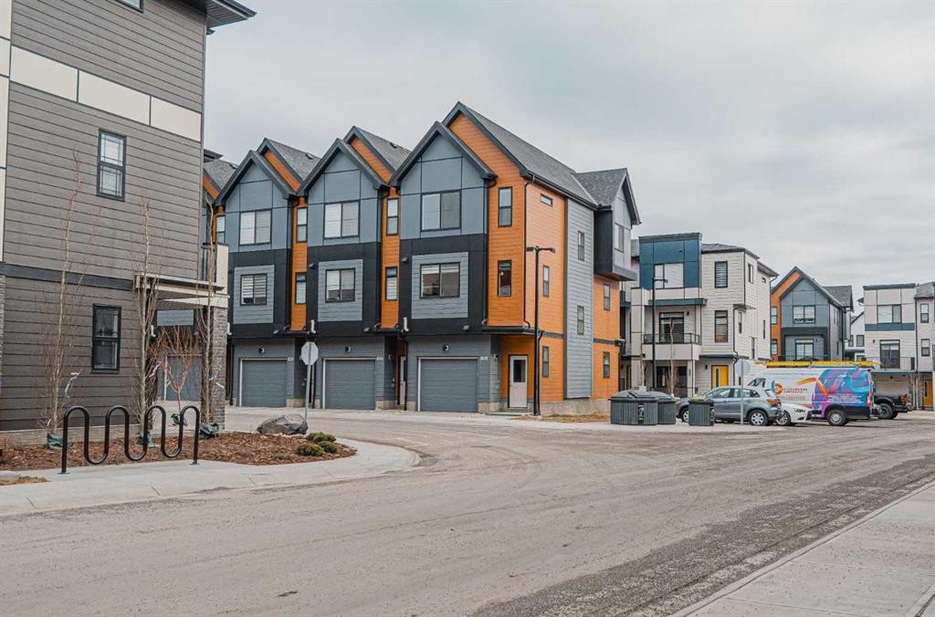 101-550 Seton Circle Se, Calgary, AB - Outdoor With Facade