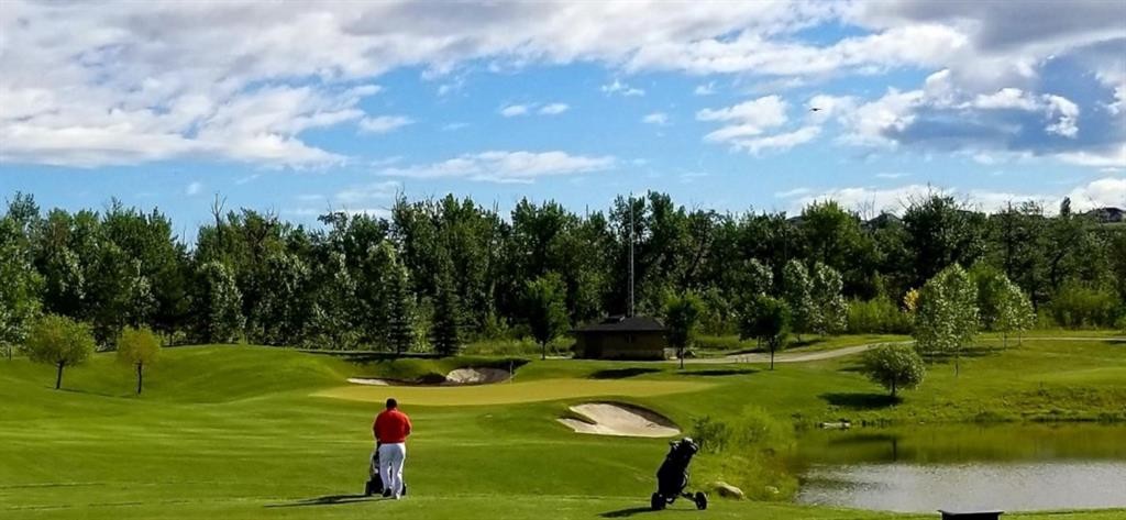 862 Wolf Willow Boulevard Se, Calgary, AB - Outdoor With View