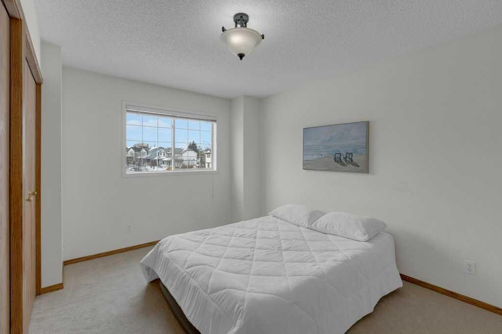 9473 Hidden Valley Drive Nw, Calgary, AB