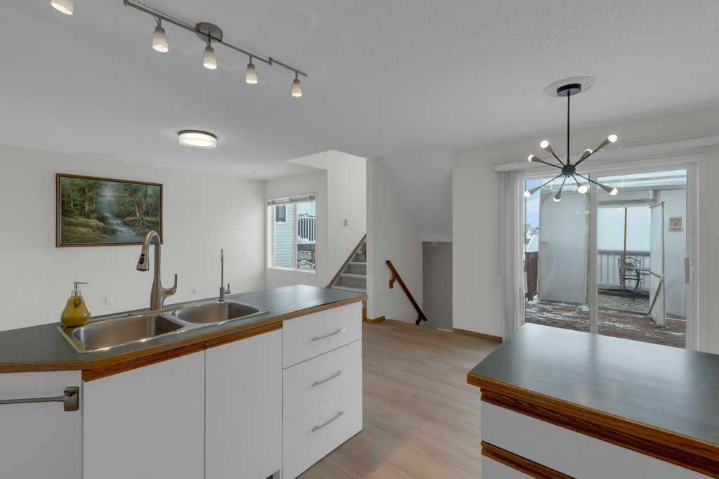 9473 Hidden Valley Drive Nw, Calgary, AB