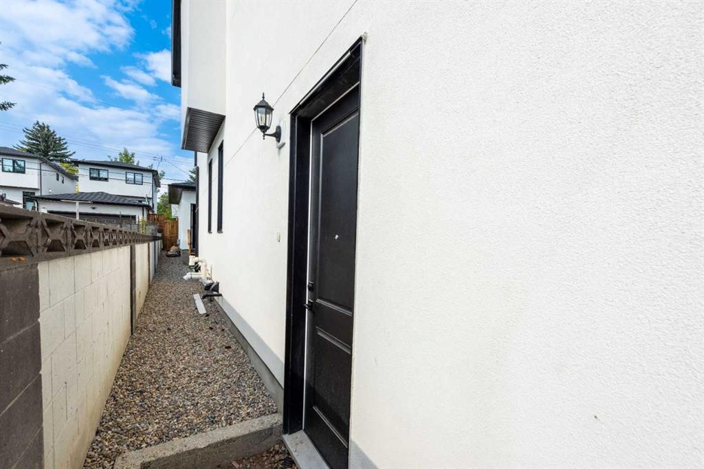 31 Harvard Street Nw, Calgary, AB - Outdoor