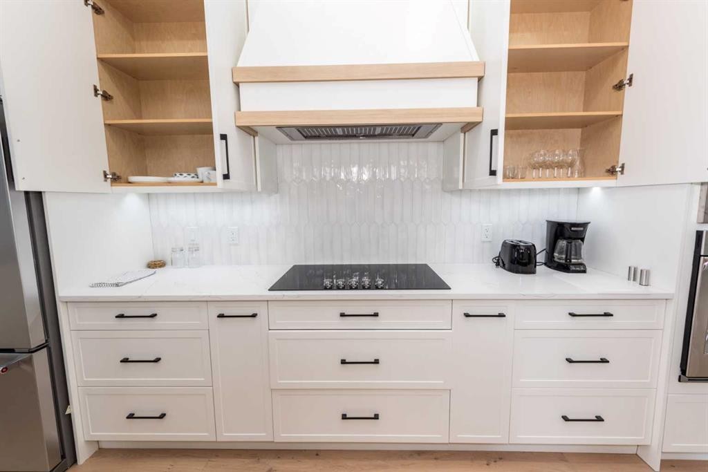 31 Harvard Street Nw, Calgary, AB - Indoor