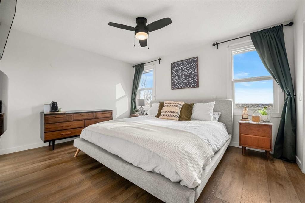 55 Coach Gate Way Sw, Calgary, AB - Indoor Photo Showing Bedroom