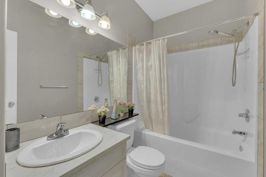 8 Horne Close, Sylvan Lake, AB