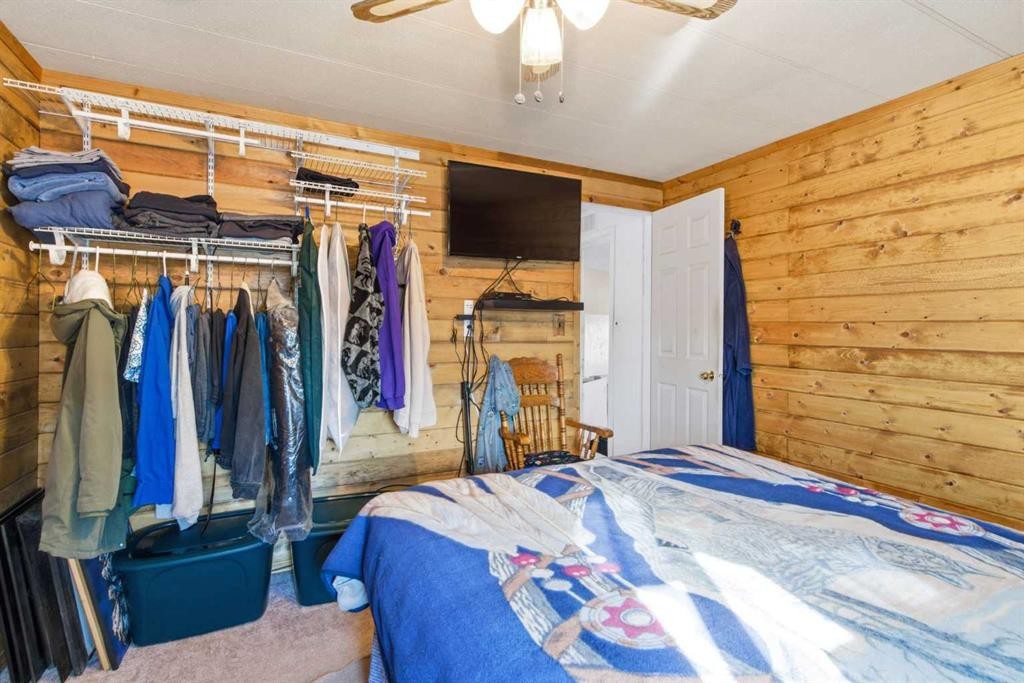 232003 Range Road 242, Namaka, AB - Indoor