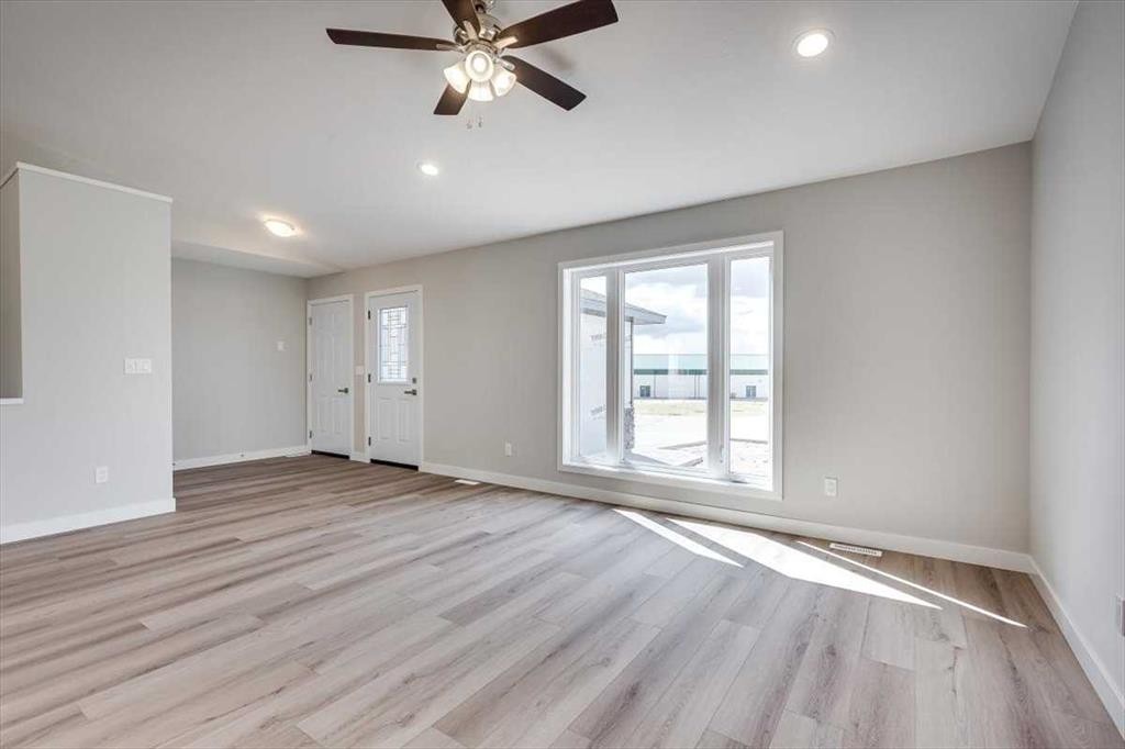 2 Evron Place, Trochu, AB - Indoor Photo Showing Other Room
