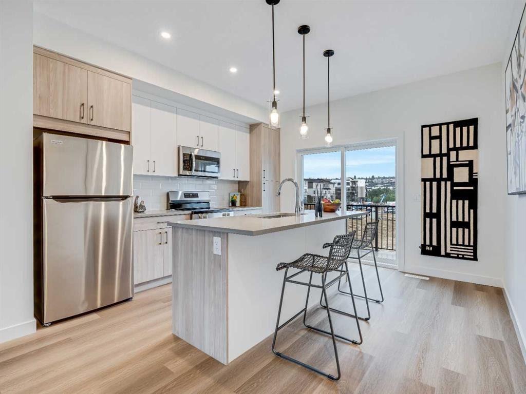 2221 81St Street Sw, Calgary, AB - Outdoor With View
