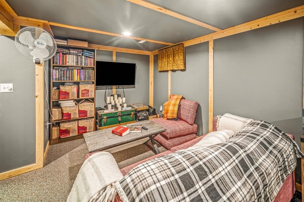 126 Elk Street, Harvie Heights, AB - Indoor