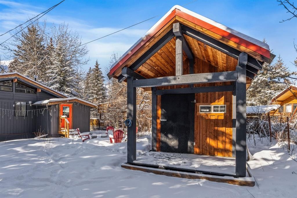 126 Elk Street, Harvie Heights, AB - Outdoor