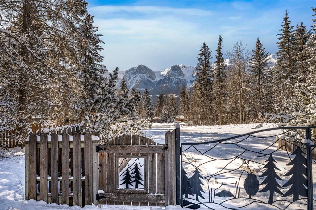 126 Elk Street, Harvie Heights, AB - Outdoor