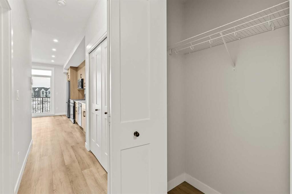 402-50 Sage Hill Nw, Calgary, AB - Indoor Photo Showing Other Room
