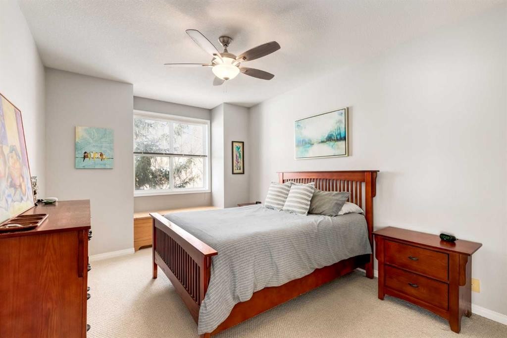 310-2134 Kensington Road Nw, Calgary, AB - Indoor Photo Showing Bedroom