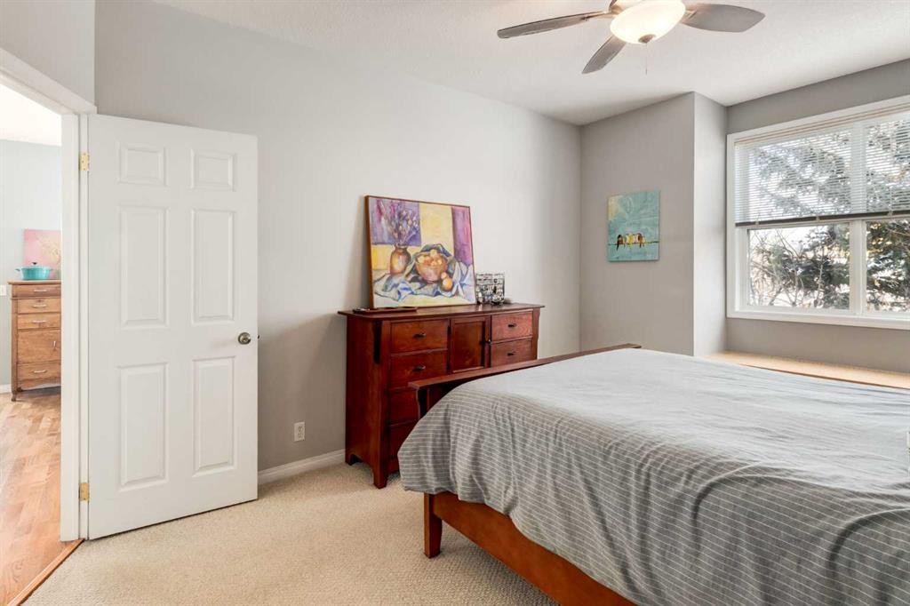 310-2134 Kensington Road Nw, Calgary, AB - Indoor Photo Showing Bedroom