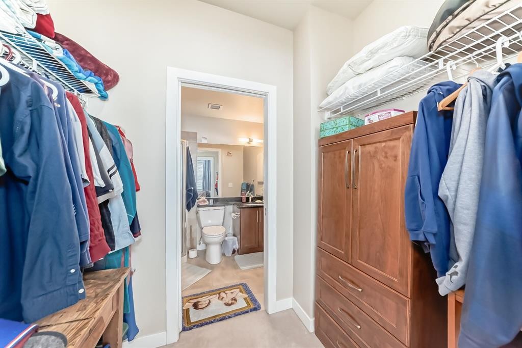 107-1005A Westmount Drive, Strathmore, AB - Indoor With Storage