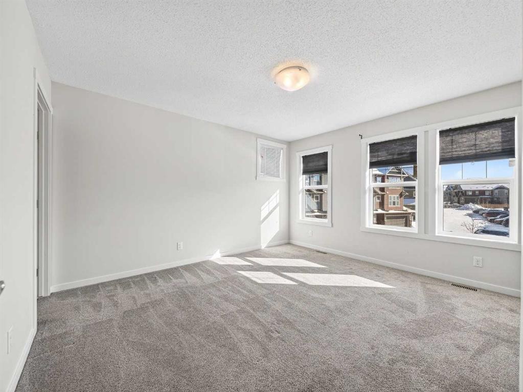 302 Cranbrook Square Se, Calgary, AB