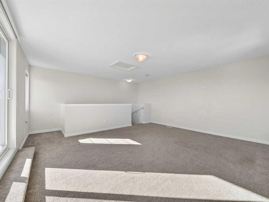 302 Cranbrook Square Se, Calgary, AB