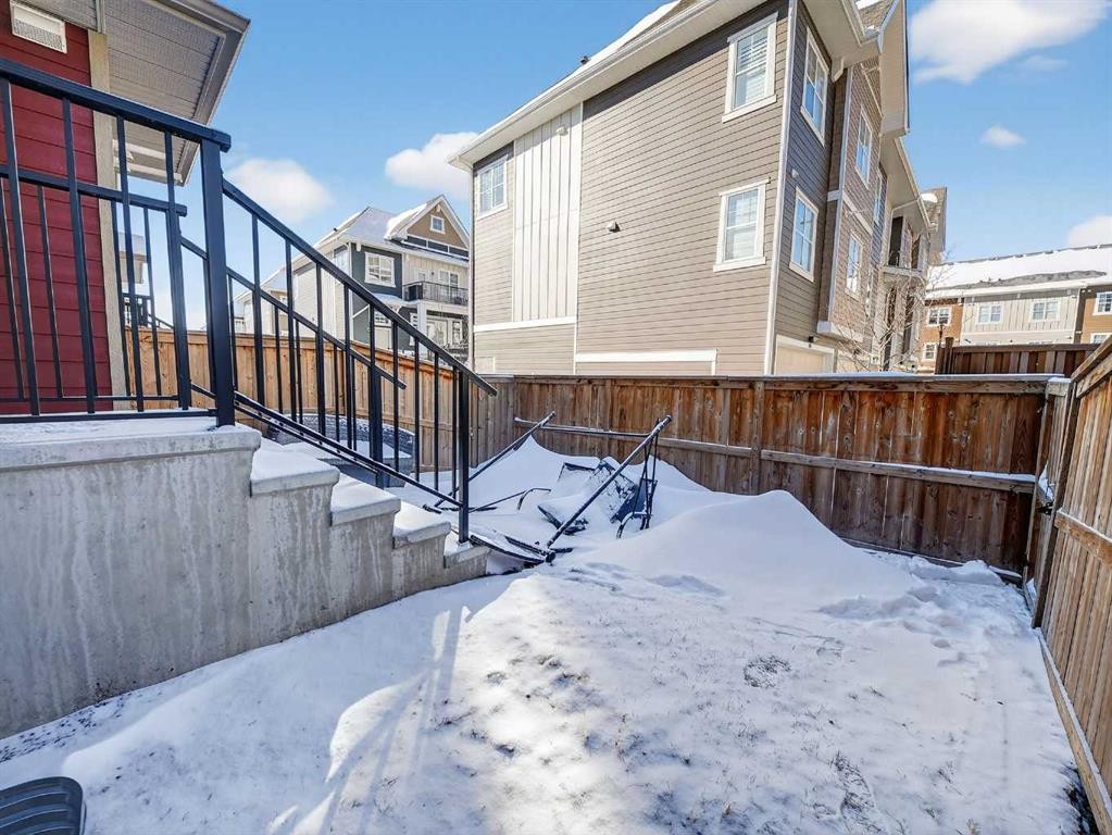 302 Cranbrook Square Se, Calgary, AB
