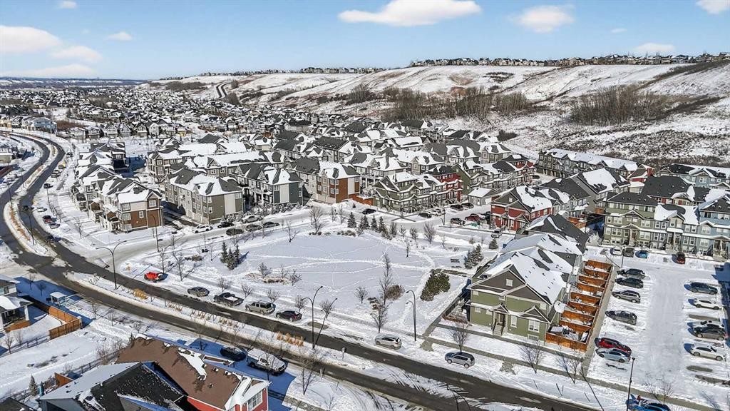 302 Cranbrook Square Se, Calgary, AB