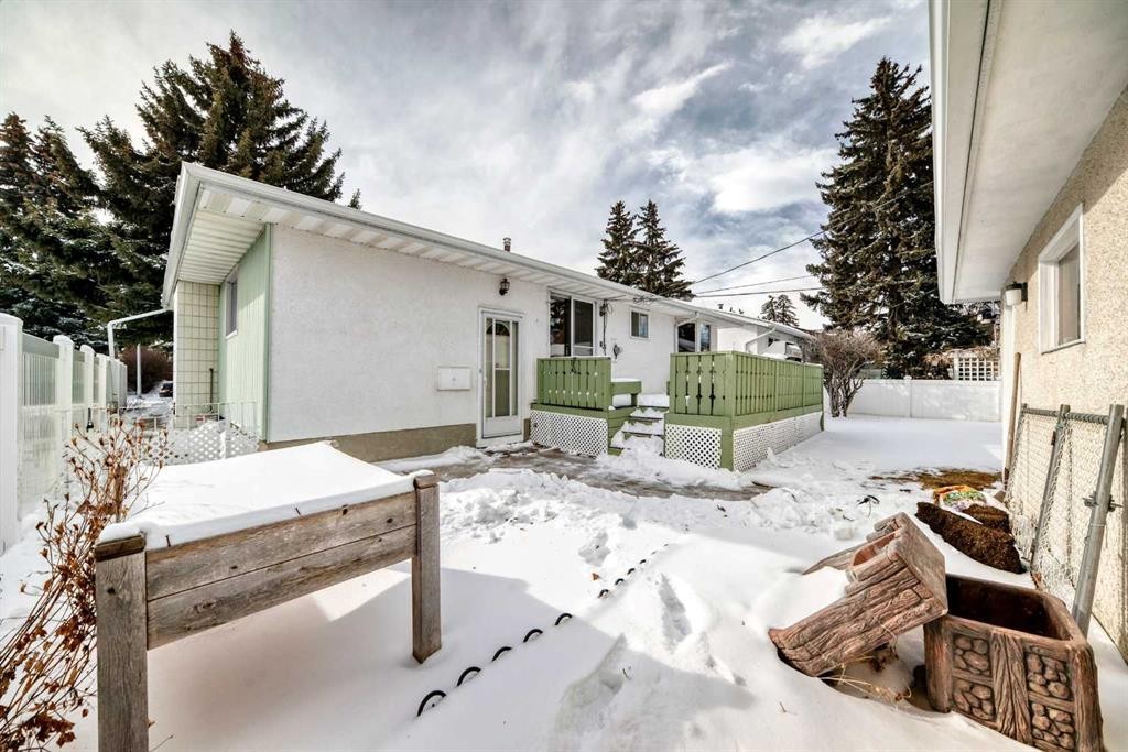 3408 Boulton Road Nw, Calgary, AB - Outdoor With Exterior