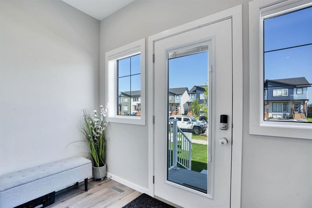 47 Lake Street, Rural Red Deer County, AB - Indoor Photo Showing Other Room
