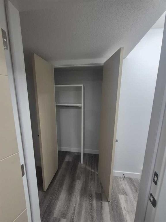 47 Lake Street, Rural Red Deer County, AB - Indoor Photo Showing Other Room