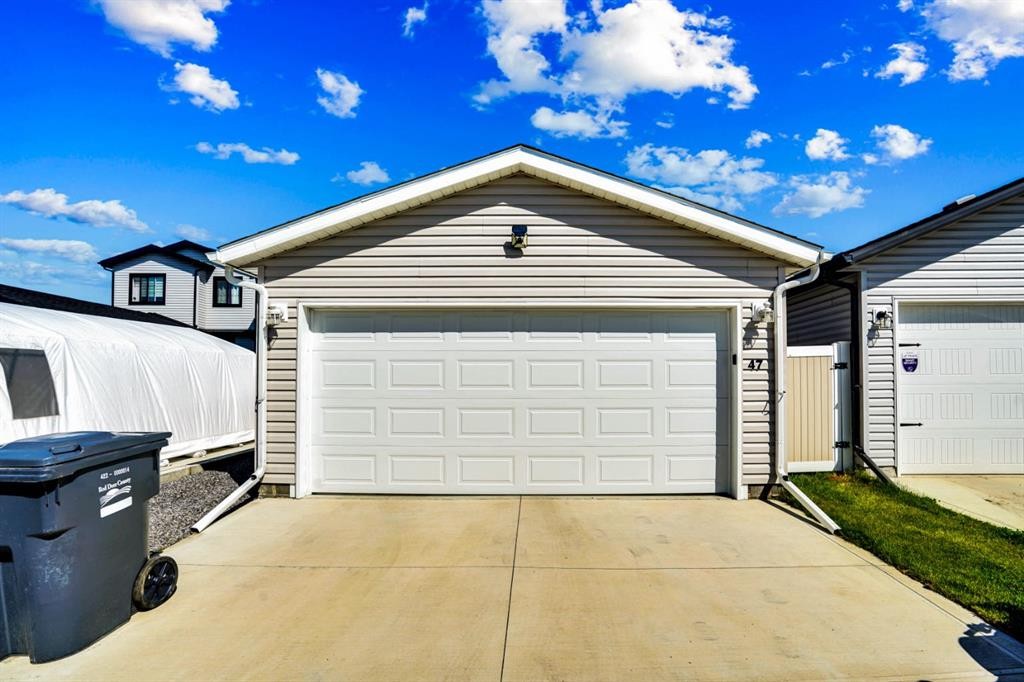 47 Lake Street, Rural Red Deer County, AB - Outdoor