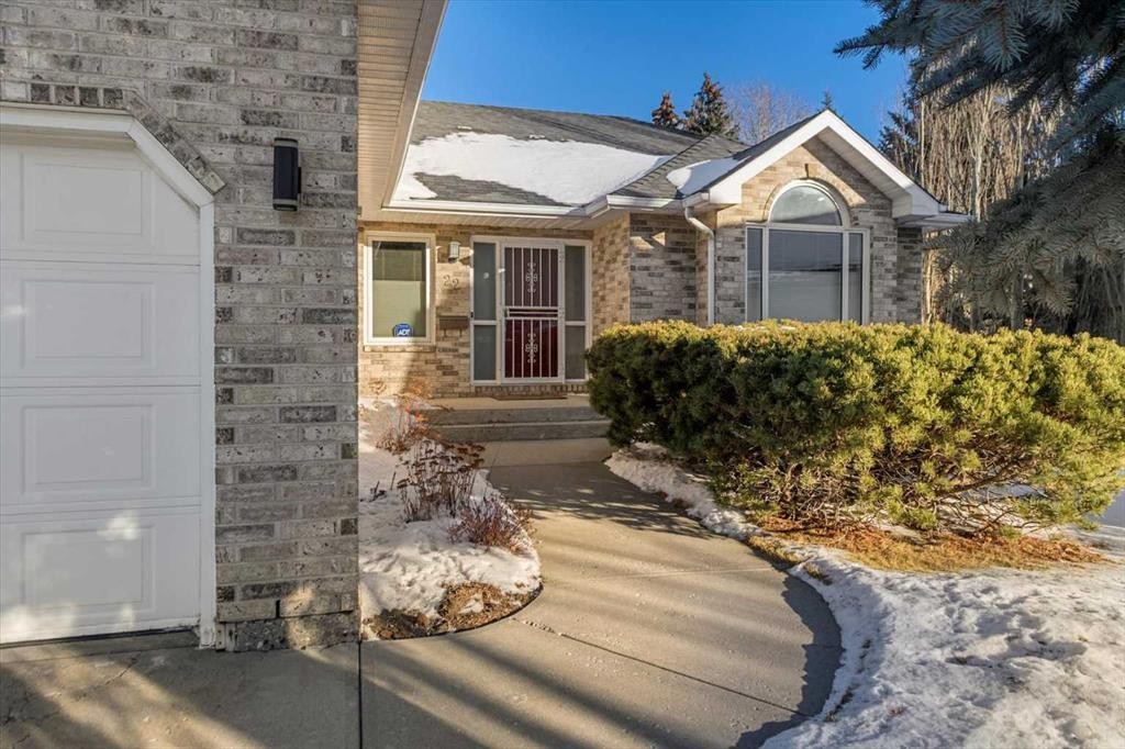 22 Varsity Estates Close Nw, Calgary, AB - Outdoor