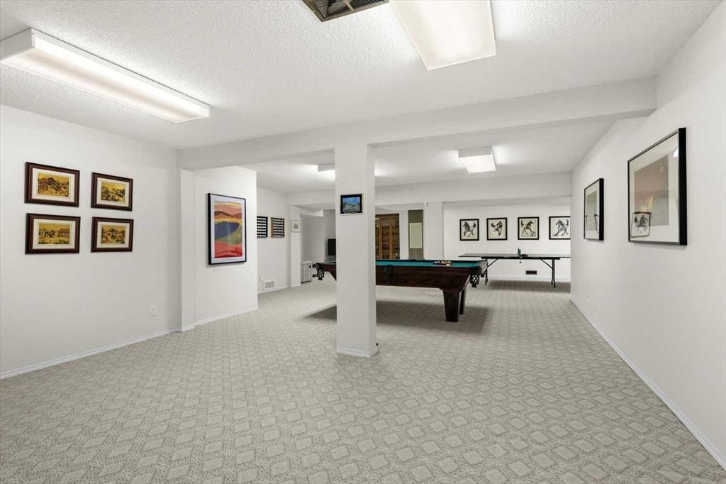 22 Varsity Estates Close Nw, Calgary, AB - Indoor Photo Showing Other Room