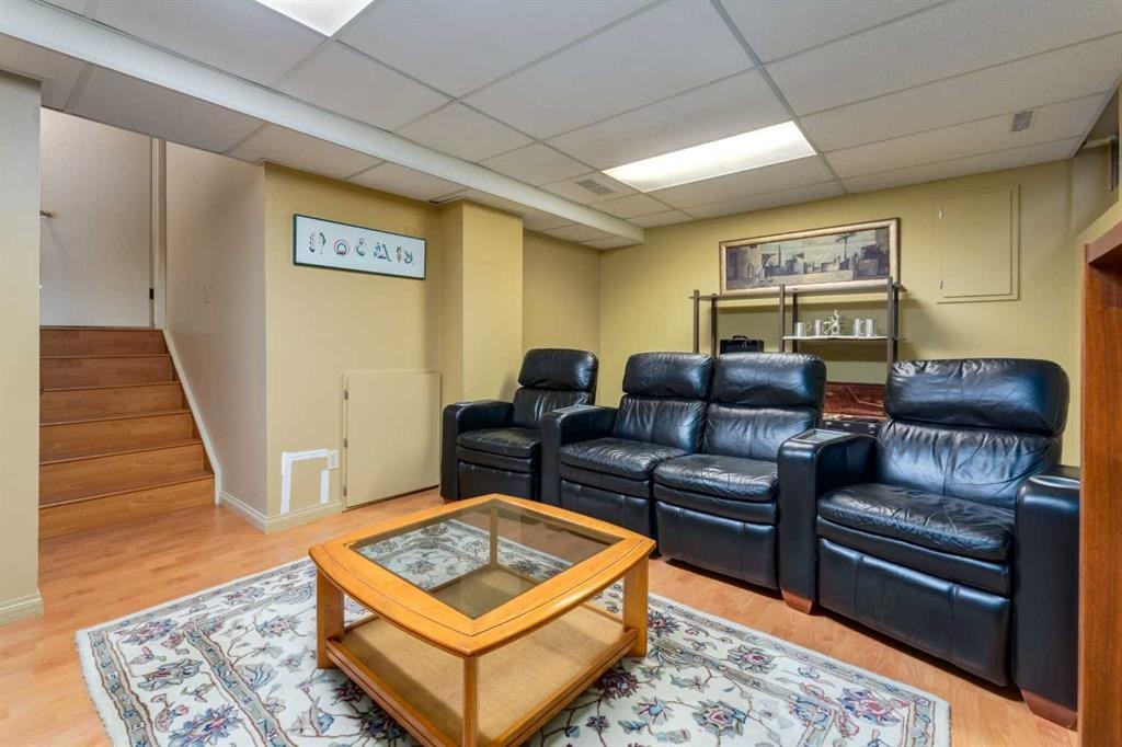59-10030 Oakmoor Way Sw, Calgary, AB - Indoor Photo Showing Basement