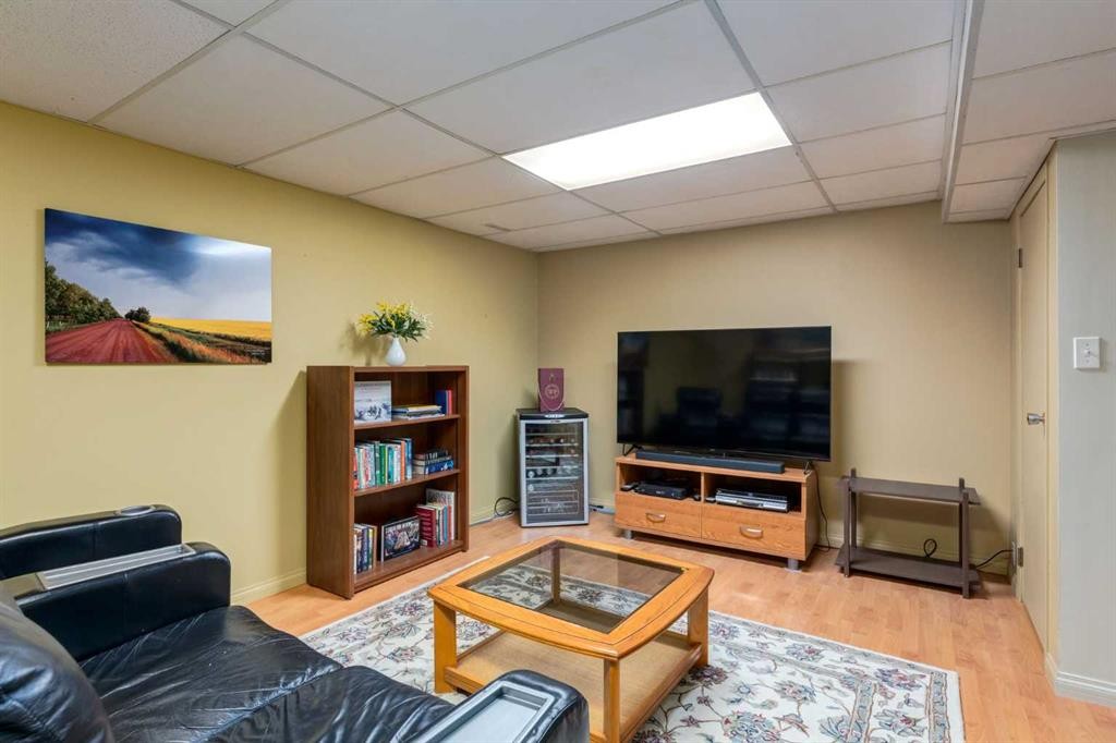 59-10030 Oakmoor Way Sw, Calgary, AB - Indoor