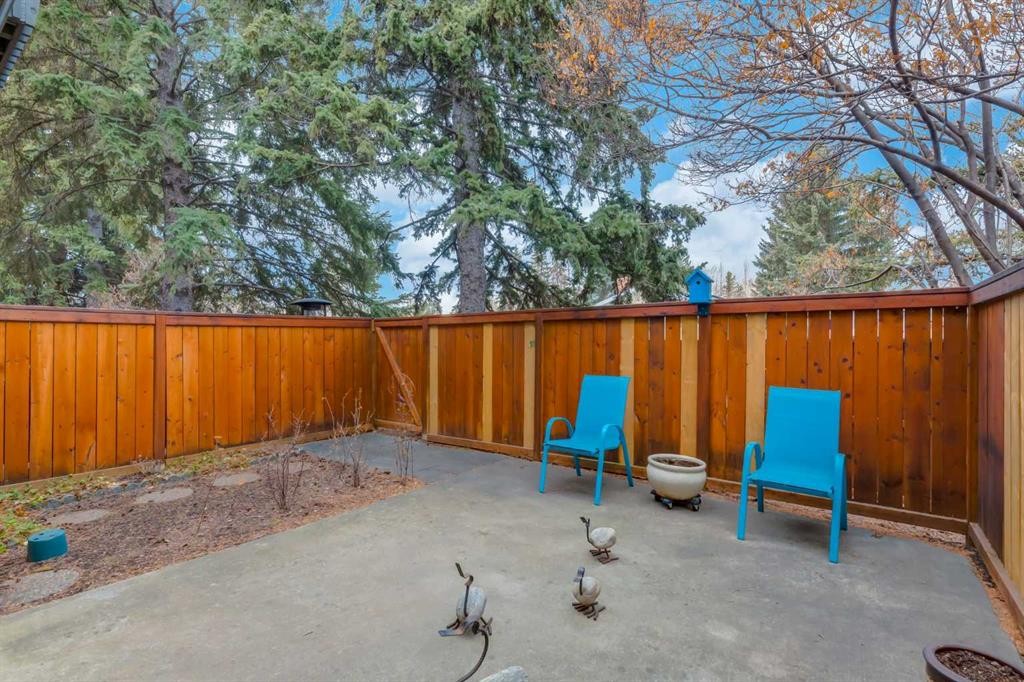 59-10030 Oakmoor Way Sw, Calgary, AB - Outdoor