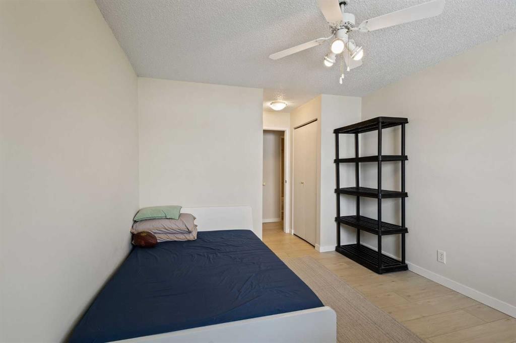 11027 24 Street Sw, Calgary, AB