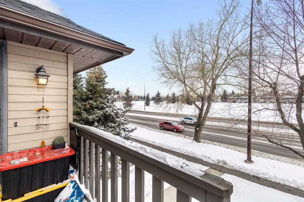 11027 24 Street Sw, Calgary, AB