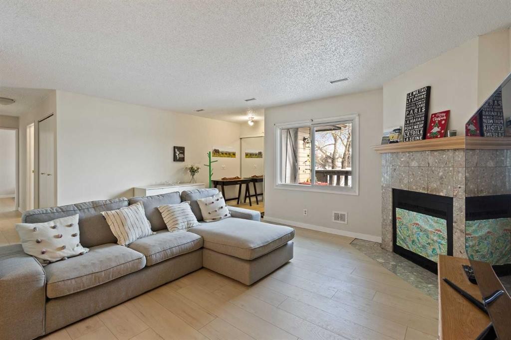 11027 24 Street Sw, Calgary, AB