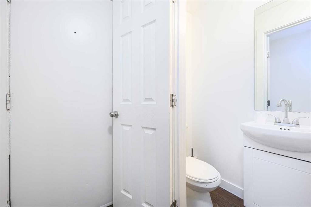 51 Whitworth Way Ne, Calgary, AB - Indoor Photo Showing Bathroom