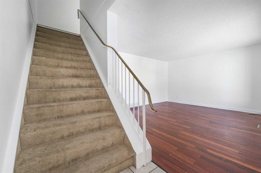 51 Whitworth Way Ne, Calgary, AB - Indoor Photo Showing Other Room