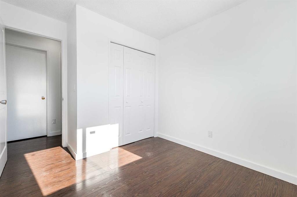 51 Whitworth Way Ne, Calgary, AB - Indoor Photo Showing Other Room