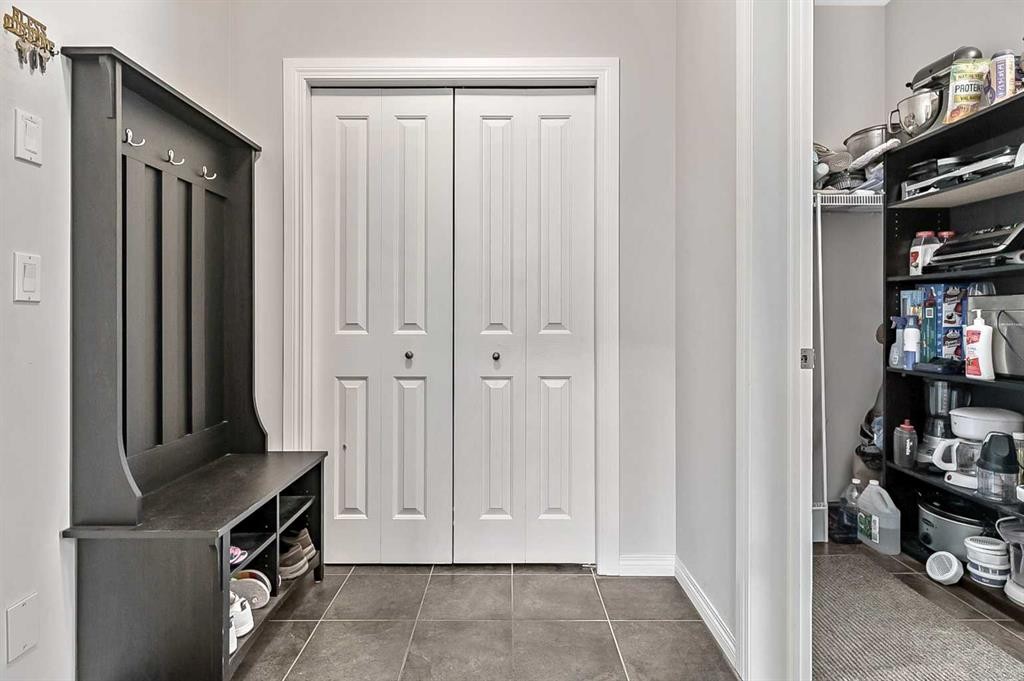 6 Drake Landing Loop, Okotoks, AB - Indoor Photo Showing Other Room