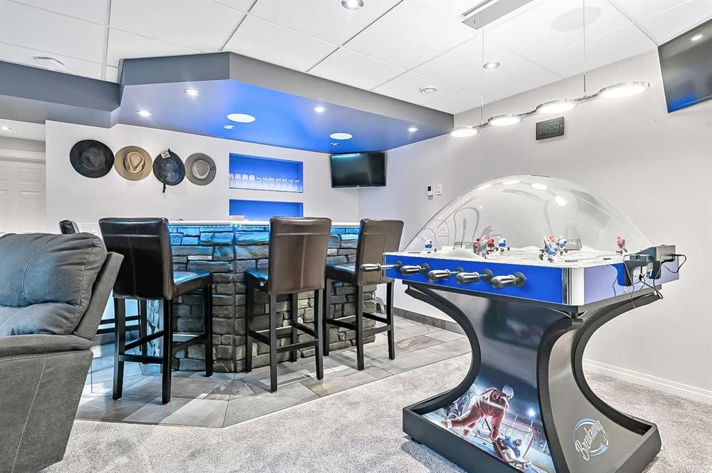 6 Drake Landing Loop, Okotoks, AB - Indoor Photo Showing Other Room