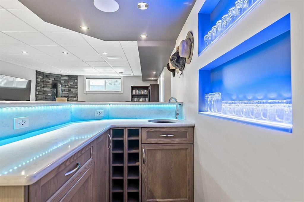 6 Drake Landing Loop, Okotoks, AB - Indoor Photo Showing Other Room