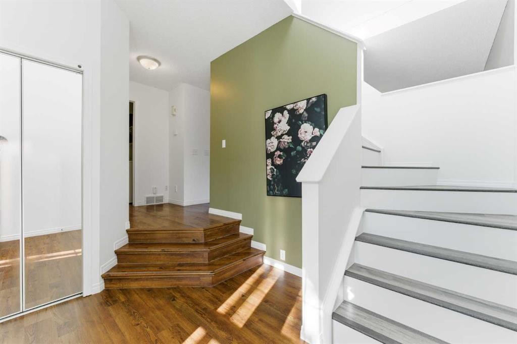 84 Mt Apex Green Se, Calgary, AB - Indoor Photo Showing Other Room