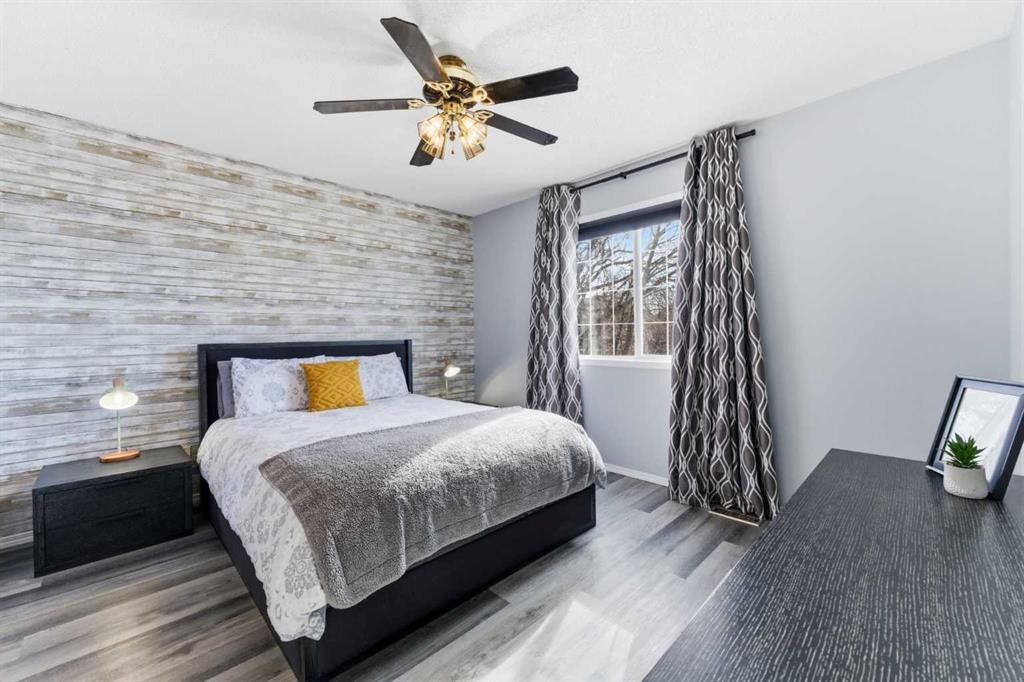 84 Mt Apex Green Se, Calgary, AB - Indoor Photo Showing Bedroom