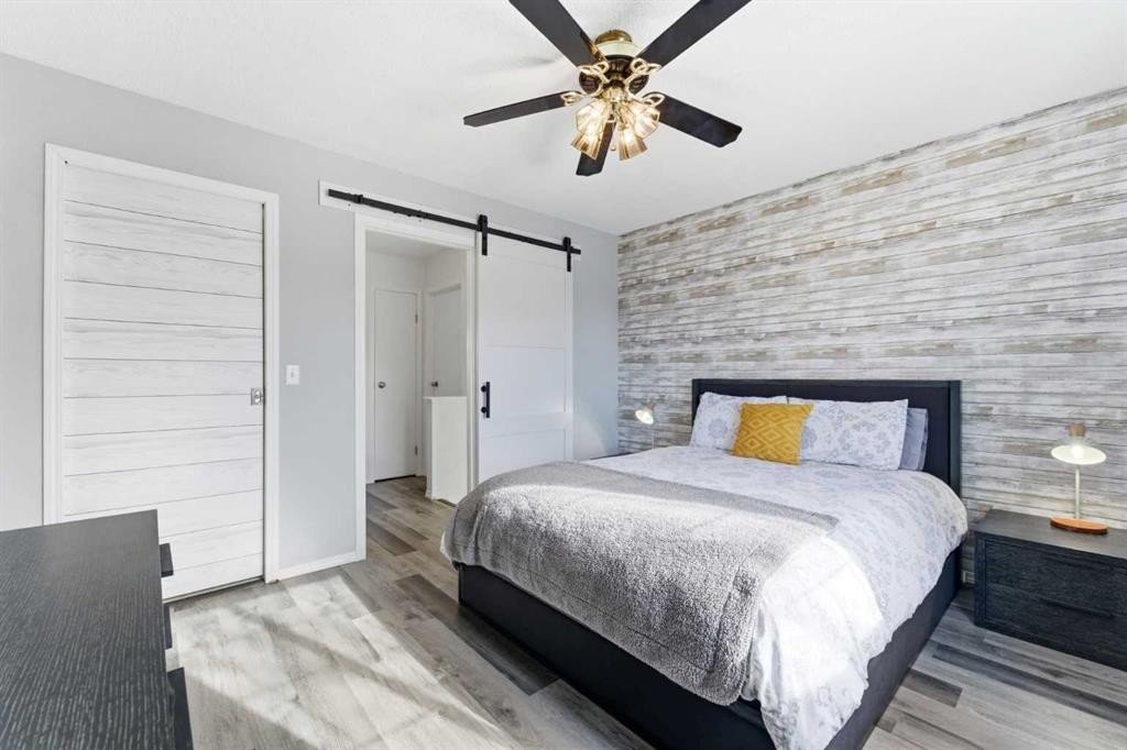 84 Mt Apex Green Se, Calgary, AB - Indoor Photo Showing Bedroom