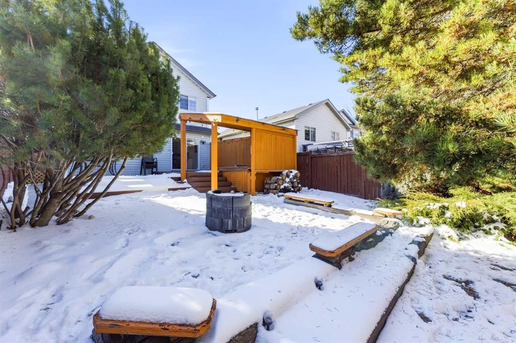 84 Mt Apex Green Se, Calgary, AB - Outdoor