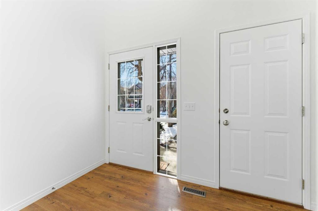 84 Mt Apex Green Se, Calgary, AB - Indoor Photo Showing Other Room