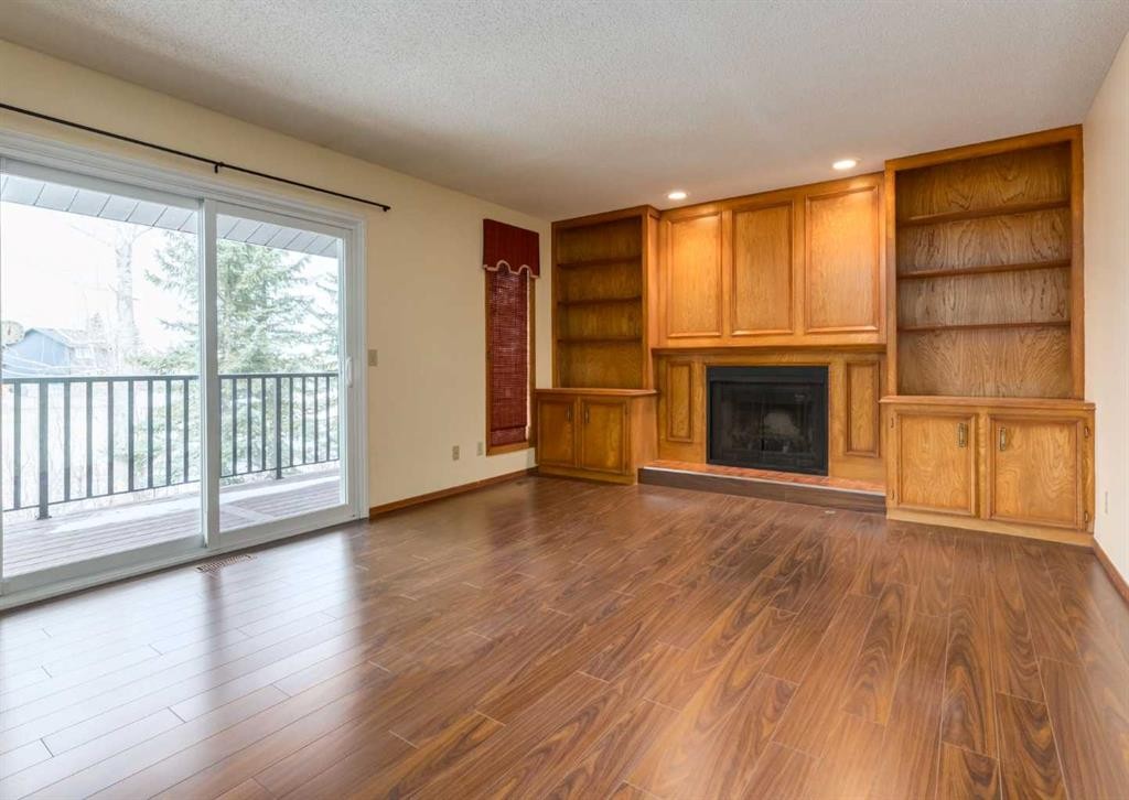 60 Macewan Glen Drive Nw, Calgary, AB - Indoor With Fireplace