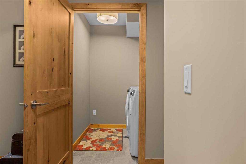 22 Streamside Lane, Canmore, AB - Indoor Photo Showing Other Room